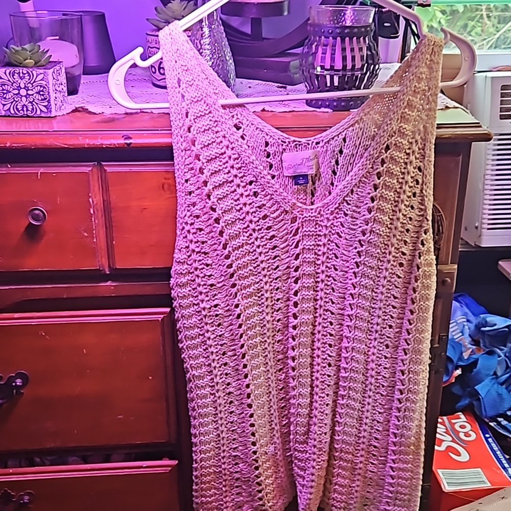 Womens universal thread knitted look tank top